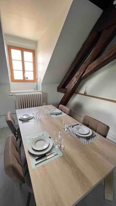 Appartamento Charme Plein Coeur Auxerre - Parking Prive Esterno foto